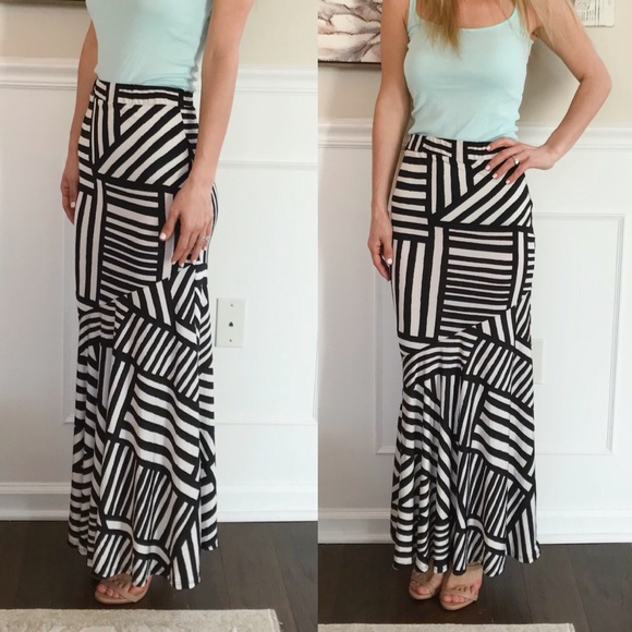 Dresses & Skirts - Black And White Maxi Skirt
